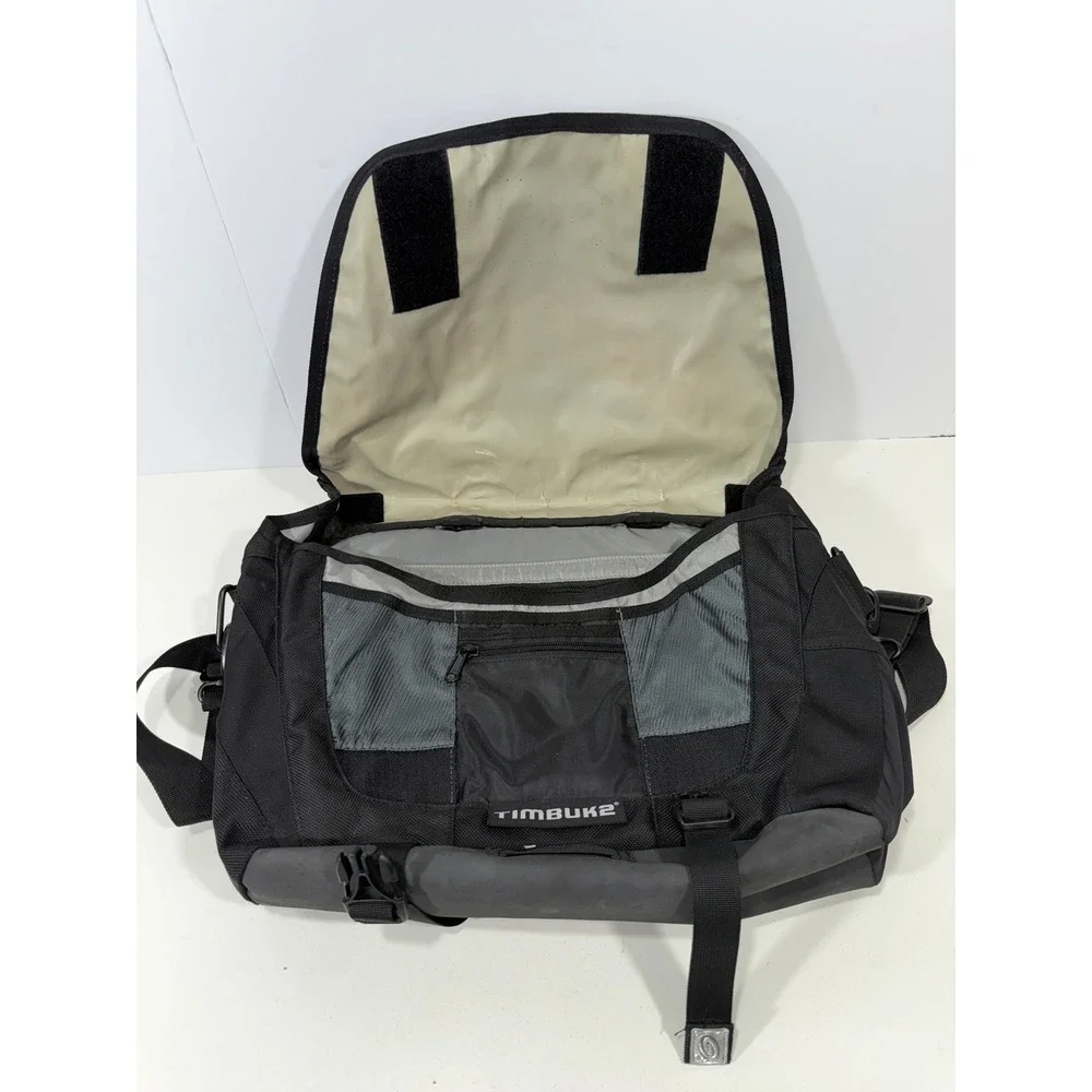 Timbuk2 Facebook Messenger Bag Black Ballistic Nylon Laptop Briefcase Commuter